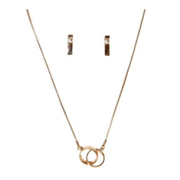 🪁2/$40 2bandits pearl studs & 2 circle necklace - Picture 5 of 7